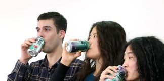 ‘한류’ 이름 단 콜라는 어떤 맛?···글로벌 기업도 한국에 주목 – ‘K-Wave’ cola attests to rising global biz interest in Hallyu ‘한류’ 이름 단 콜라는 어떤 맛?···글로벌 기업도 한국에 주목 - 'K-Wave' cola attests to rising global biz interest in Hallyu