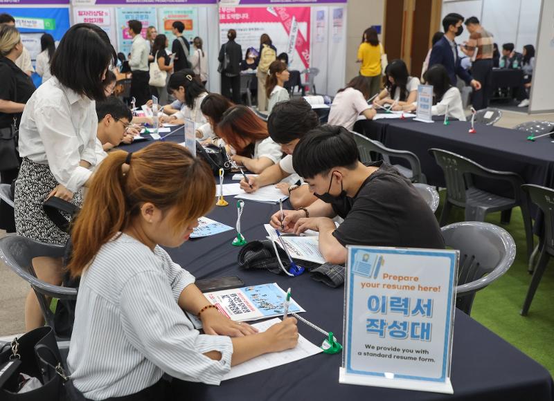'전북 외국인 유학생 취업박람회' 27일 개최 - Jeollabuk-do Province to host job fair for foreign students