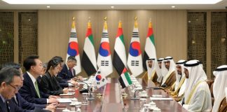 한-UAE 포괄적경제동반자관계협정 체결···300억 달러 투자 재확인 – New trade deal with UAE reaffirms its USD 30B investment 한-UAE 포괄적경제동반자관계협정 체결···300억 달러 투자 재확인 - New trade deal with UAE reaffirms its USD 30B investment