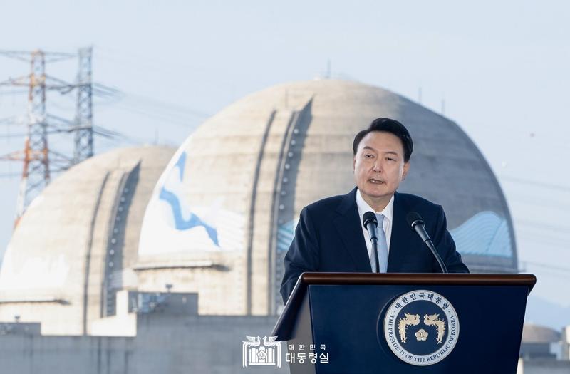 신한울 원전 1·2호기 준공···3·4호기도 착공 - 2 Shin-Hanul nuclear plants finished, work on 2 more started