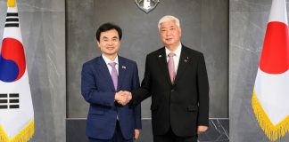 Defense chief hosts 1st bilateral talks with Japan in 10 years – 한일 국방장관 회담···”AI·무인체계·우주 등 첨단기술 협력 확대” Defense chief hosts 1st bilateral talks with Japan in 10 years - 한일 국방장관 회담···"AI·무인체계·우주 등 첨단기술 협력 확대"