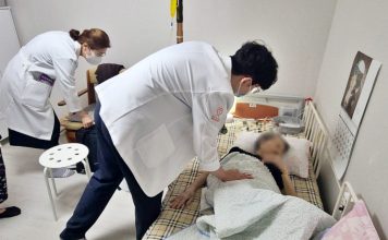 의료·요양·복지 ‘한 번에’···지역사회 통합돌봄 본격 가동 Community-integrated care combines medical, nursing, welfare 의료·요양·복지 '한 번에'···지역사회 통합돌봄 본격 가동 Community-integrated care combines medical, nursing, welfare