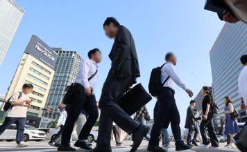 5월 1일 ‘노동절’ 전 국민 쉰다···63년 만에 공휴일 지정 – Labor Day officially approved as public holiday after 63 years 5월 1일 '노동절' 전 국민 쉰다···63년 만에 공휴일 지정 - Labor Day officially approved as public holiday after 63 years