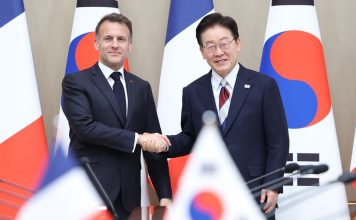 한·프랑스 정상, 서울서 회담···”호르무즈 해협 내 안전한 해상수송로 확보 협력” – Presidents Lee, Macron pledge cooperation to secure safe maritime routes in the Strait of Hormuz 한·프랑스 정상, 서울서 회담···"호르무즈 해협 내 안전한 해상수송로 확보 협력" - Presidents Lee, Macron pledge cooperation to secure safe maritime routes in the Strait of Hormuz