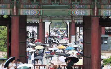 한국, 중국·베트남 등 6개국 단체관광 비자 수수료 면제 연장 – Korea Extends Visa Fee Waiver for Group Tourists from China, Vietnam and Four Other Countries 한국, 중국·베트남 등 6개국 단체관광 비자 수수료 면제 연장 - Korea Extends Visa Fee Waiver for Group Tourists from China, Vietnam and Four Other Countries