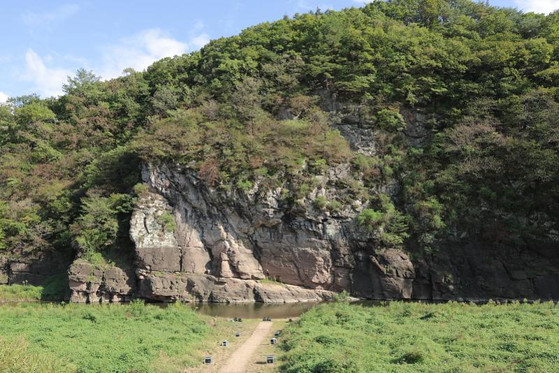 ▲ 울산 울주군 언양읍 대곡리에 있는 반구대 암각화 모습 -The Petroglyphs of Bangudae Terrace are in the village of Daegok-ri in the town of Eonyang-eup in Ulsan's Ulju-gun County.