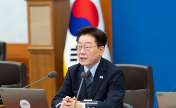 2027년 예산안 820조 9000억 원···AI·반도체·미래성장 투자로 경제성장 총력 – 2027 Budget Bill Worth KRW 820.9 Trillion···AI, Semiconductor and Future Growth Investment to Boost Economic Growth 2027년 예산안 820조 9000억 원···AI·반도체·미래성장 투자로 경제성장 총력 - 2027 Budget Bill Worth KRW 820.9 Trillion···AI, Semiconductor and Future Growth Investment to Boost Economic Growth