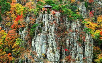 #경상북도 #포항 #내연산 – “I Thought This Was Zhangjiajie!” — A Stunning Autumn Hike in Pohang